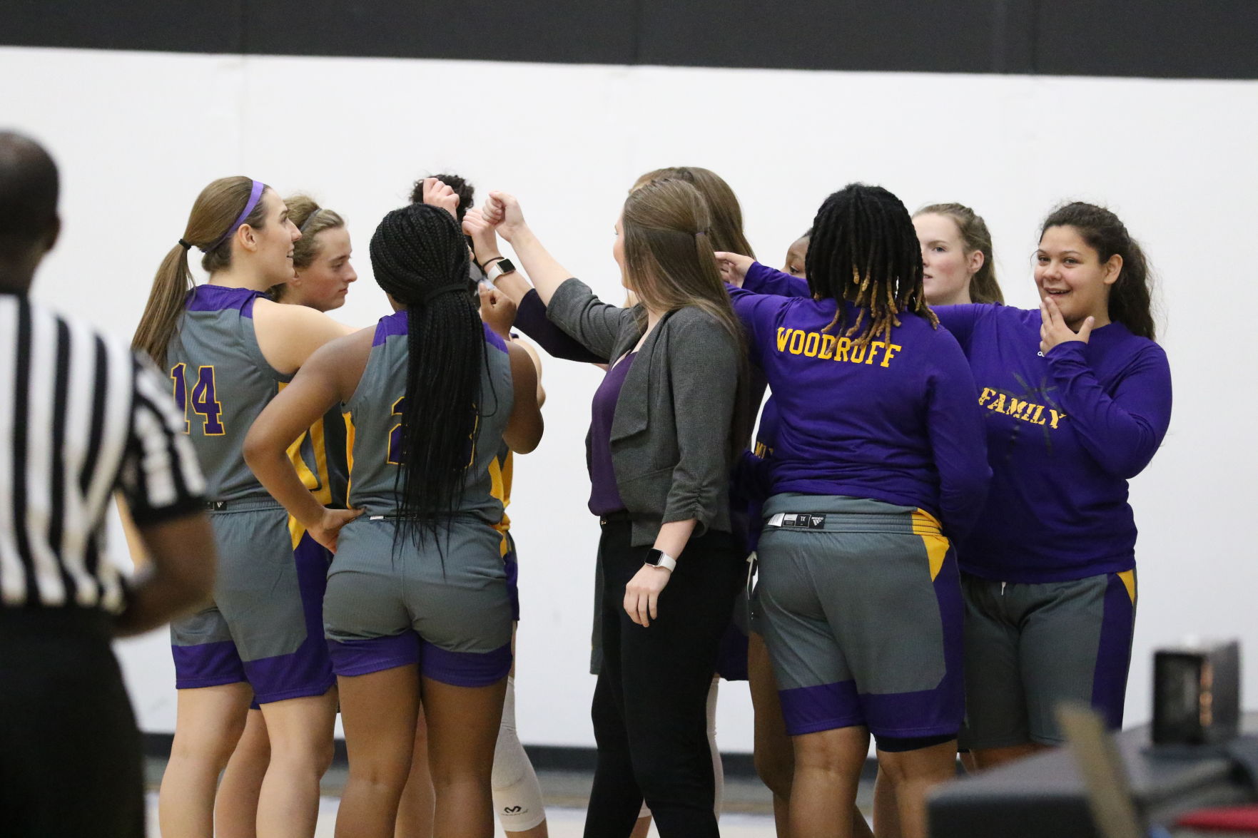 Huddle_64.JPG